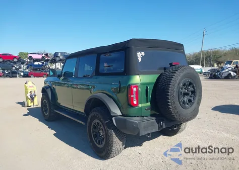 2023 Ford Bronco Outer Banks z USA, uszkodzony, nr VIN 1FMEE5DP7PLB13329